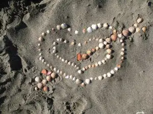 heart in sand