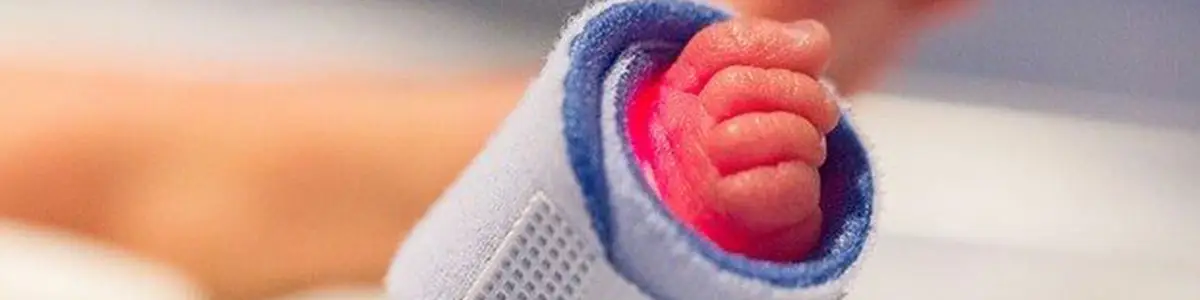newborn preemie foot